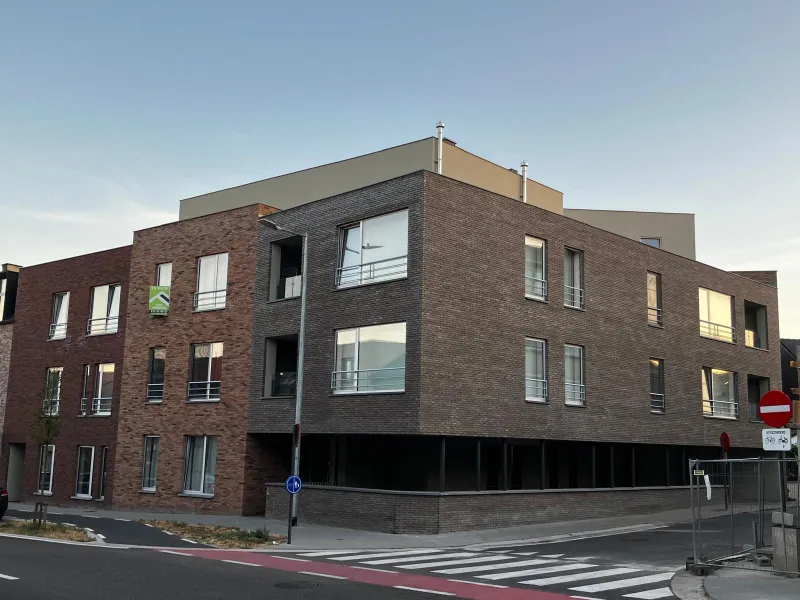 Afgewerkt appartementsgebouw op een straathoek in Tongeren