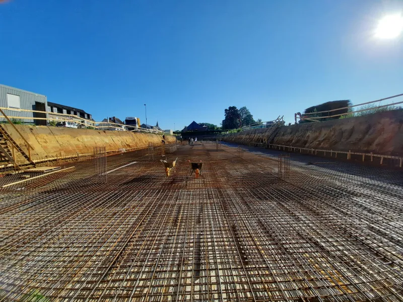 Wapeningsnet van de kelderplaat voor een appartementsgebouw in Lille